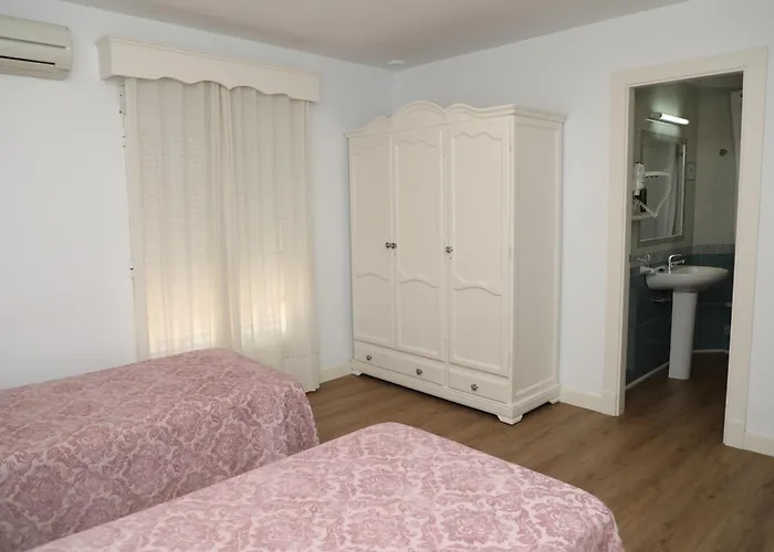 Pensión La Janda 3*